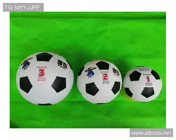 足球贴胶的选择与使用技巧解析助你提升球技与比赛表现